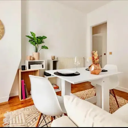 2 Pieces Apartment *
